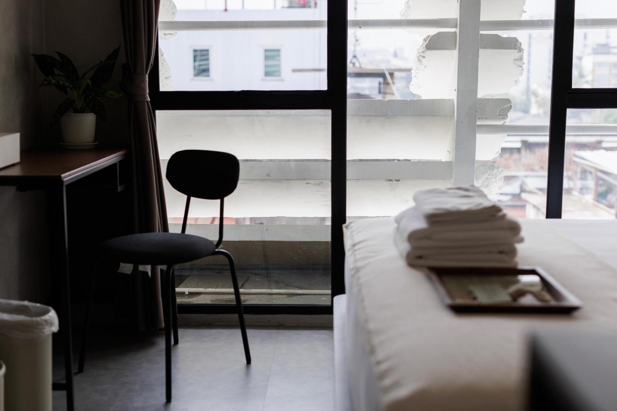 C'House Bangkok Hostel Exterior foto